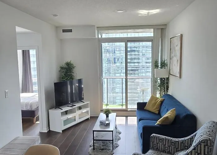 Toronto CN Tower Maple Leaf Square Luxurious 2 Bedroom Condo